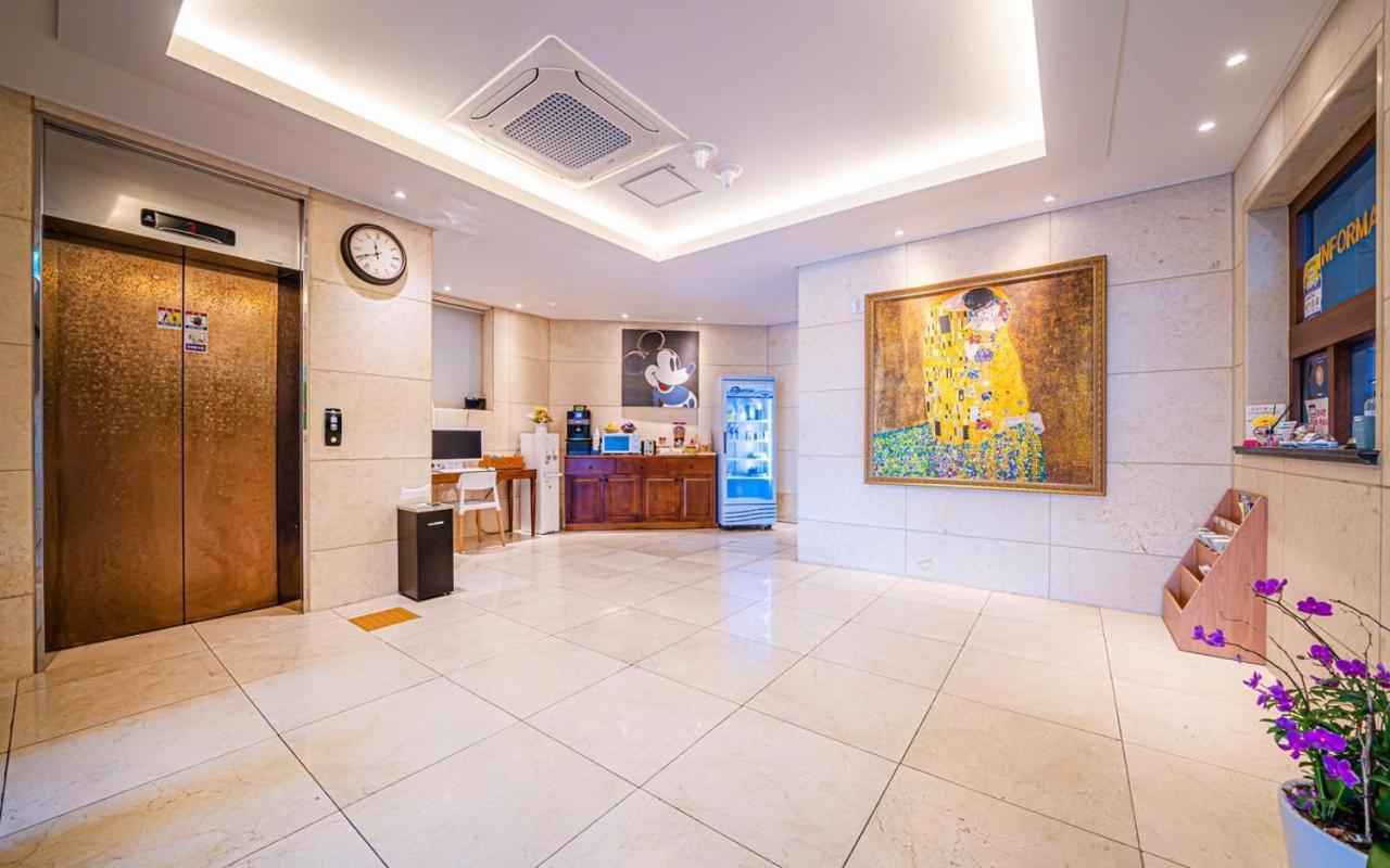 Hotel Momo Μπουσάν Εξωτερικό φωτογραφία